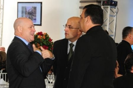 De Zotti com José Cláudio dos Santos, diretor geral do Sebrae, e o jornalista Diego Casagrande
