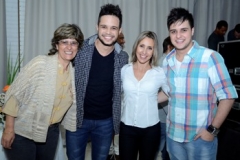 Ana e Lu Freitas com a dupla Lucas e Felipe