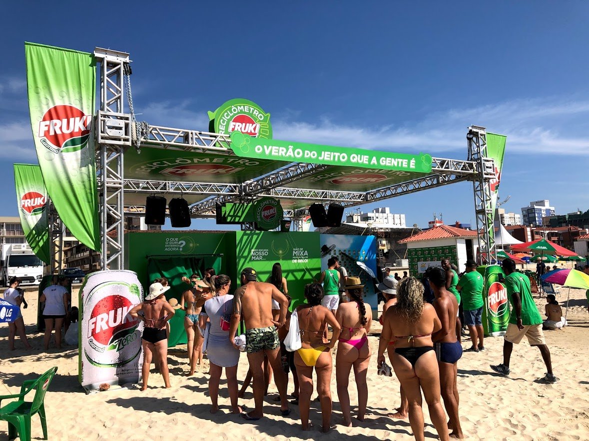 Reciclômetro da Fruki Guaraná recolheu 12 mil itens na praia