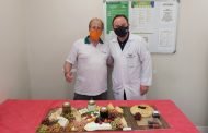 Doctor Clin homenageia funcionário que se aposenta após décadas de atuação